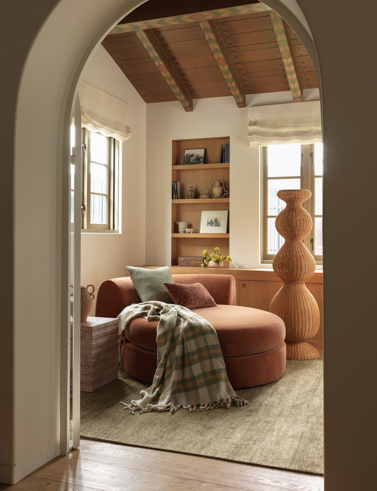 Olivera Floor Lamp